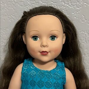 2009 Madame Alexander 18” Doll Green Eyes
